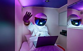 Capsule Hotel Constellation 91